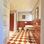 Lucia Mit Pool In Gardone Riviera, Gardasee * Gardone Riviera