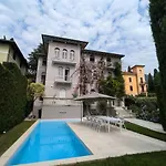 Lucia Mit Pool In Gardone Riviera, Gardasee Gardone Riviera