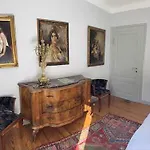 Lucia Mit Pool In Gardone Riviera, Gardasee Villa *