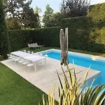 Lucia Mit Pool In Gardone Riviera, Gardasee Gardone Riviera