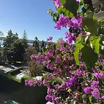 Lucia Mit Pool In Gardone Riviera, Gardasee Villa