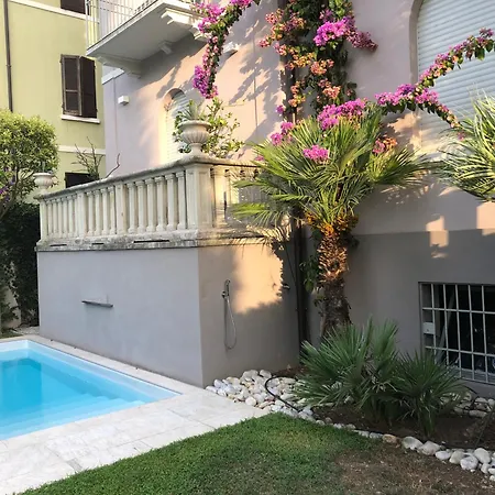 Jugendstilvilla Mit Pool In Gardone Riviera, Gardasee غاردوني ريفييرا