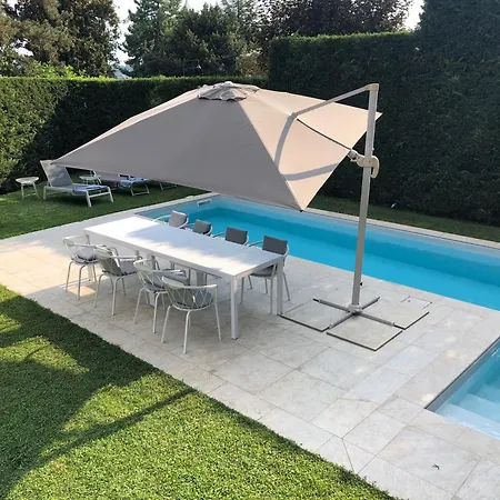 فيلة Jugendstilvilla Mit Pool In Gardone Riviera, Gardasee غاردوني ريفييرا