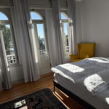 Lucia Mit Pool In Gardone Riviera, Gardasee * Gardone Riviera