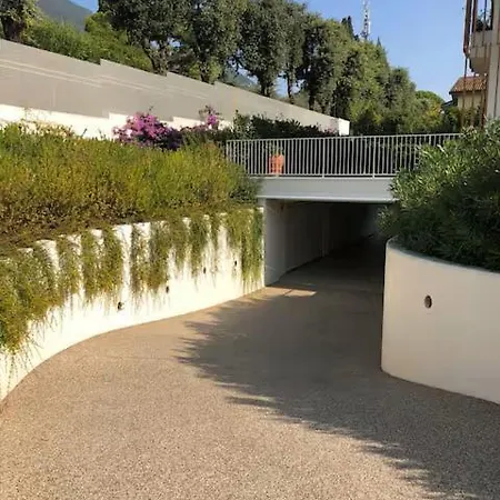 Villa Lucia Mit Pool In Gardone Riviera, Gardasee