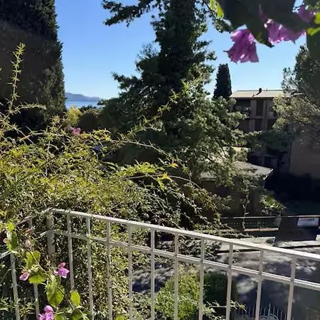 Villa Lucia Mit Pool In Gardone Riviera, Gardasee