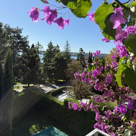 Lucia Mit Pool In Gardone Riviera, Gardasee Gardone Riviera