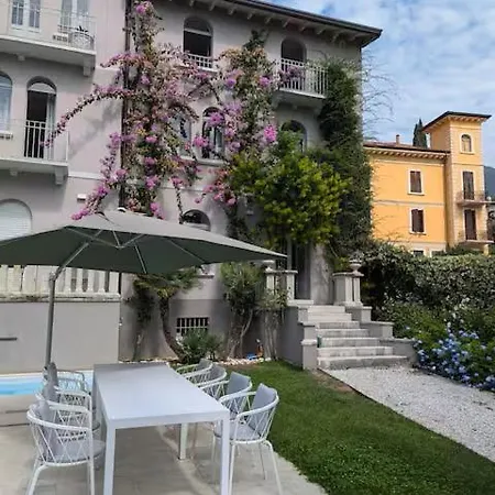Lucia Mit Pool In Gardone Riviera, Gardasee Villa