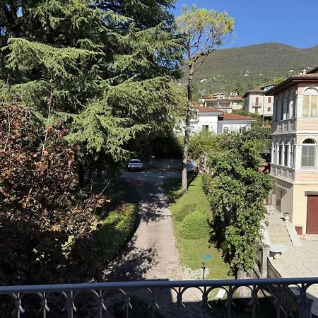 Lucia Mit Pool In Gardone Riviera, Gardasee Villa Gardone Riviera