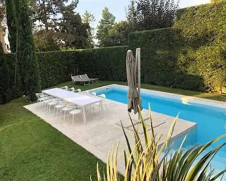 Lucia Mit Pool In Gardone Riviera, Gardasee Gardone Riviera
